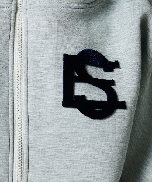 ダンボールロゴジップフーディー(WEB限定)（パーカー）｜DOUBLE