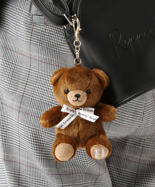 repipi armario（レピピ アルマリオ）の「イニシャルクマチャーム2