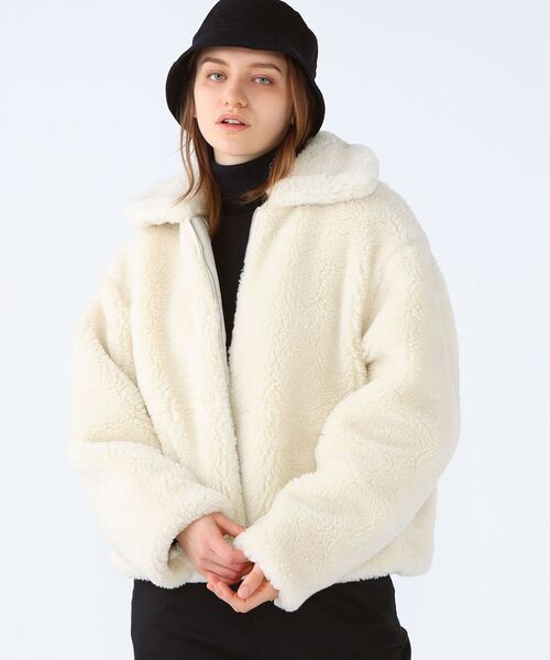 Calvin Klein（カルバン・クライン）の「バックモノグラム シェルパ