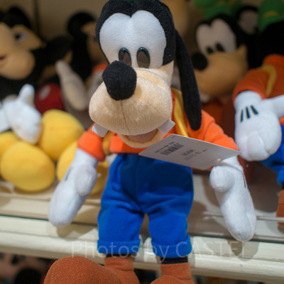 グーフィーのぬいぐるみ（ポージープラッシー）| キャステル | CASTEL