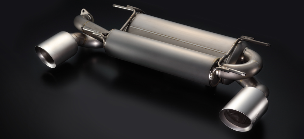 STI、「BRZ」用パフォーマンスマフラー（低背圧）チタンを50本限定発売