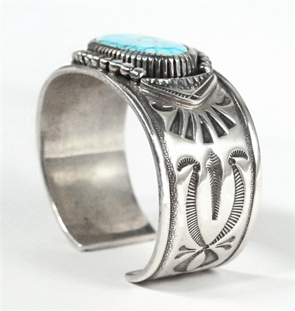 LOVELY JENNIFER CURTIS #8 TURQUOISE BRACELET