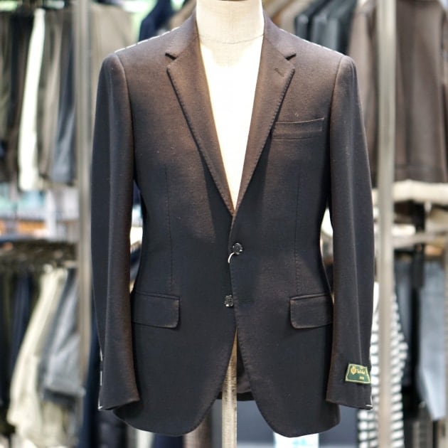 新型スーツ！ その名も【スリム ブラック】｜Brilla per il gusto