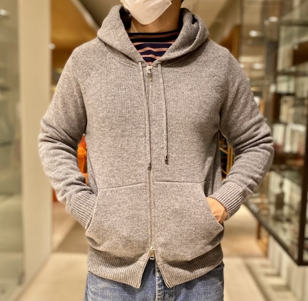 あっ！少し寒い…」そんな時＜BAFY（バフィー）＞のニットパーカで