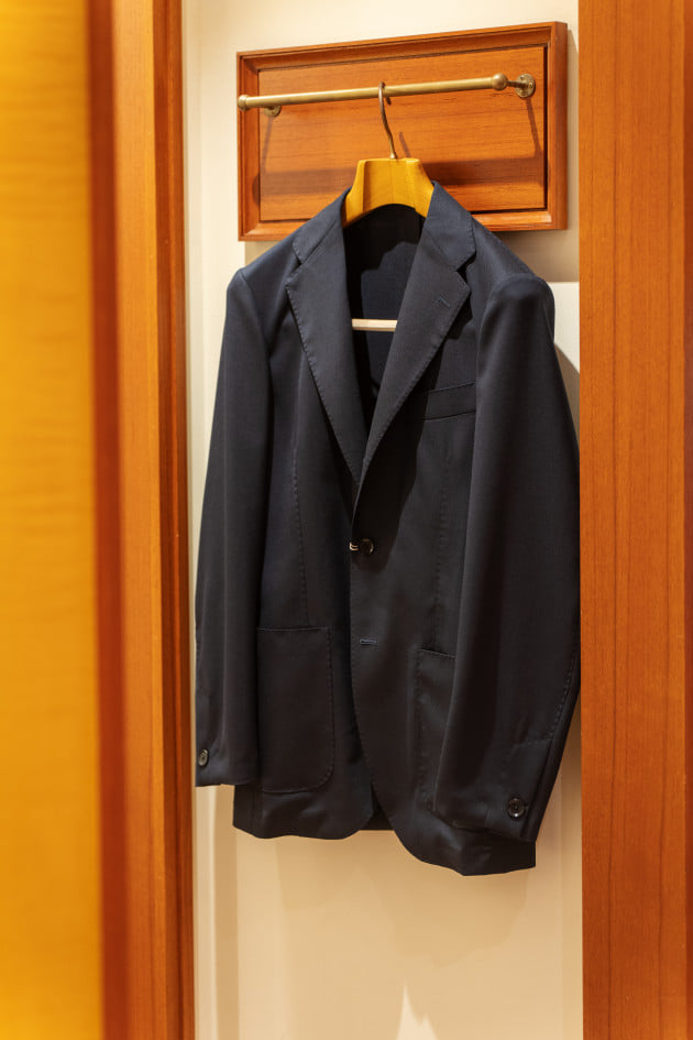 夏のビジネススタイルにもおすすめの軽量ジャケット＜BEAMS F