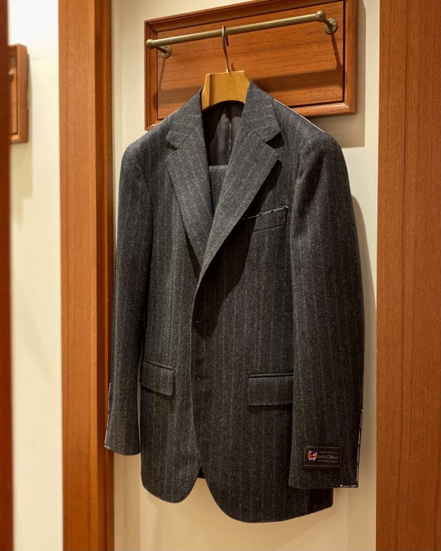 美品 ビームスF フランネルチョークストライプスーツ チャコールグレー
