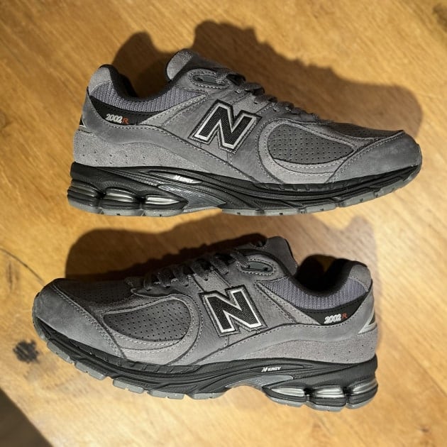 明日発売‼︎】NEW BALANCE M2002REH｜ビームス 銀座｜BEAMS