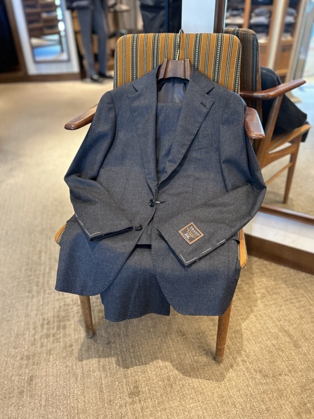 端正で贅沢なスーツ？【Brilla per il gusto】｜ビームス ハウス 梅田