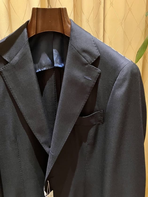 Brilla per il gusto〉季節を問わずに様々なコーディネートで活躍する