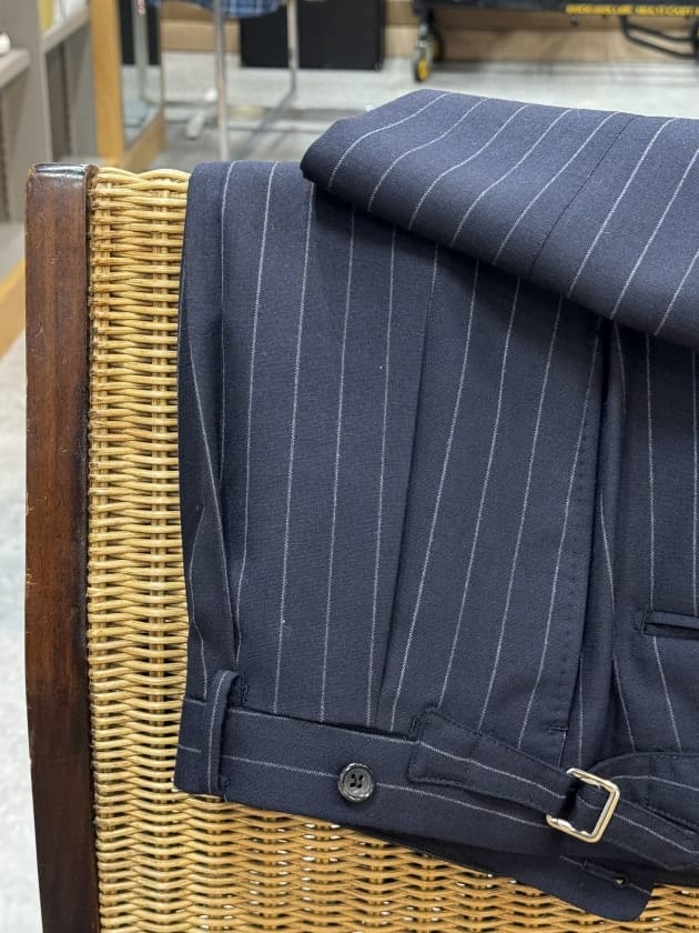 BEAMS F〉25SS おすすめのネイビーストライプスーツ｜ビームスF 新宿