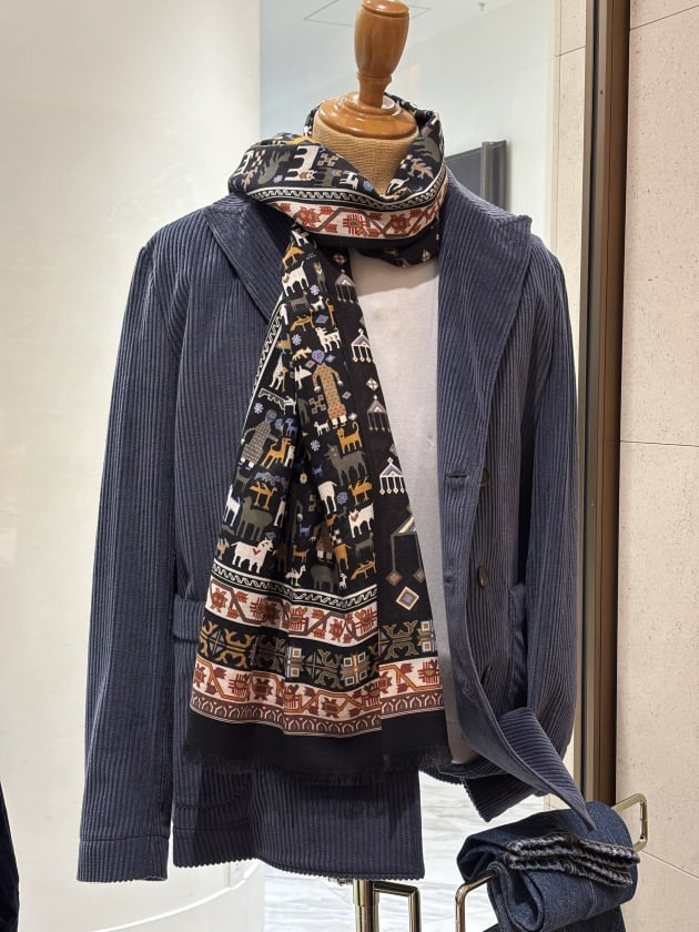 Drake's（ドレイクス）＞雰囲気抜群のSTOLES｜ビームス ライフ 横浜｜BEAMS