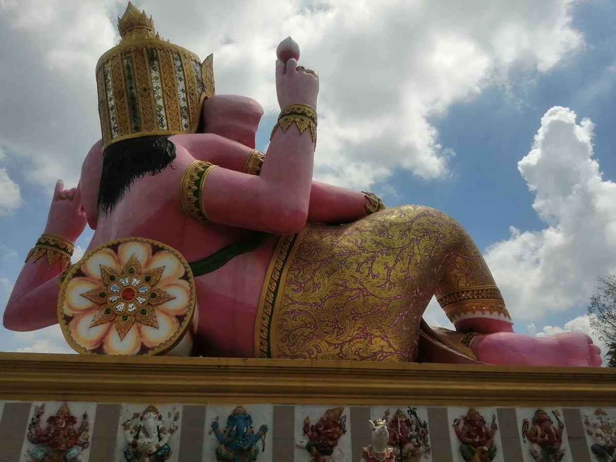 ワット・サマーン・ラッタナーラーム】パワースポット・ピンク