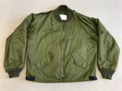 多数のポケットが特徴！【カナダの軍服 】陸軍フライトジャケット（OG