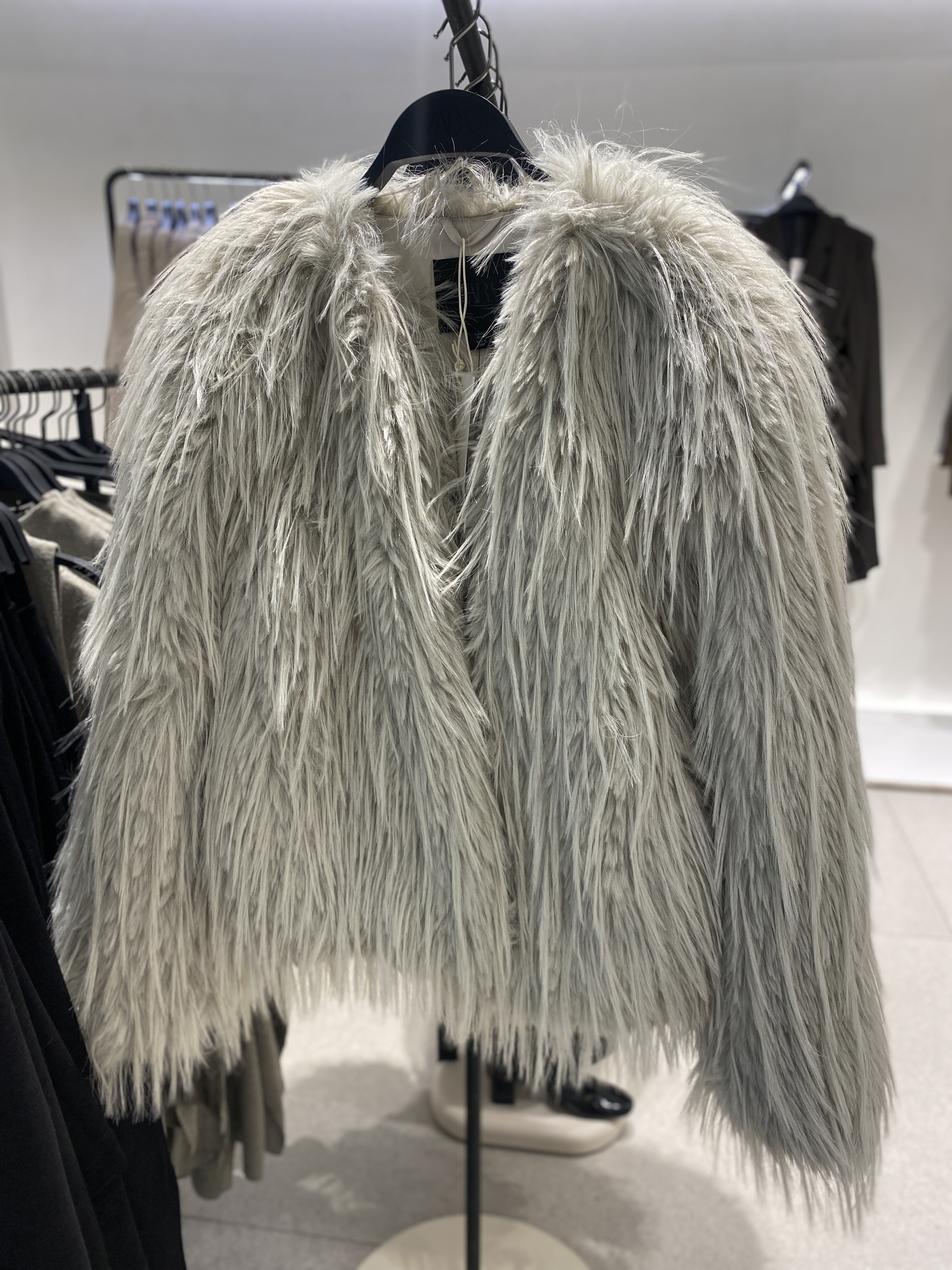 ZARA】NEW ZW COLLECTION フェイクファーコート (ZARA/コート