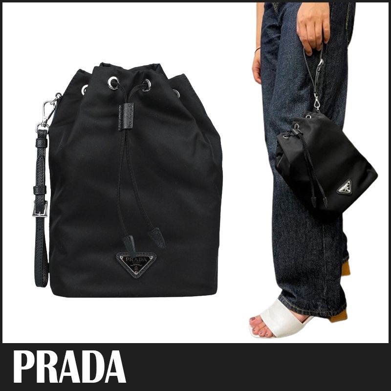 ☆送料関税込☆PRADA Re Nylon ドローストリングポーチ☆超人気 (PRADA
