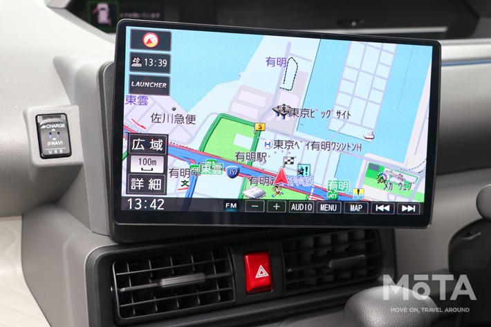 漆黒が凄過ぎる！ 日本初の有機ELディスプレイを採用した