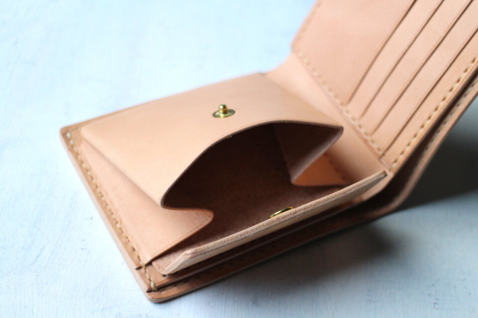 受注生産品】二つ折り財布 ～栃木サドルレザー～ | iichi 日々の暮らし