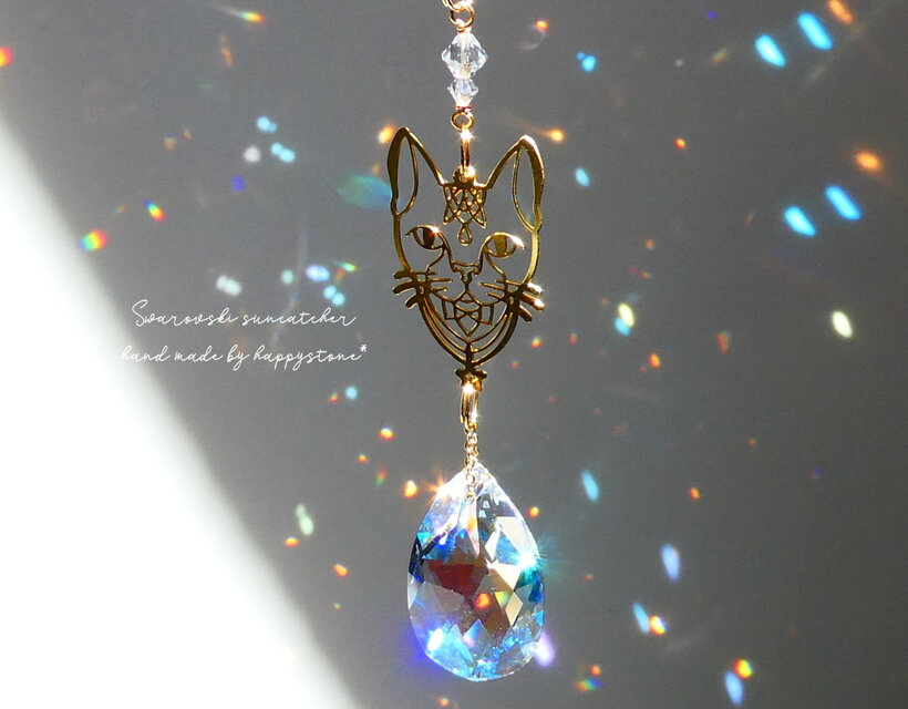 スワロフスキーオーロラ雫＊猫サンキャッチャー | iichi 日々の暮らし