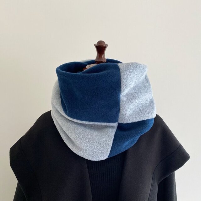 かぶるだけでオシャレ見え♪軽くてあたたかいフリース素材のバイカラー