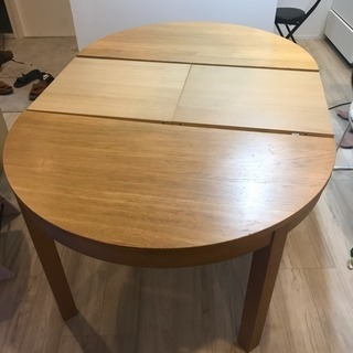 IKEA 2way BJURSTA 伸長式 2way 115.5×115.5 楕円テーブル 166×115.5