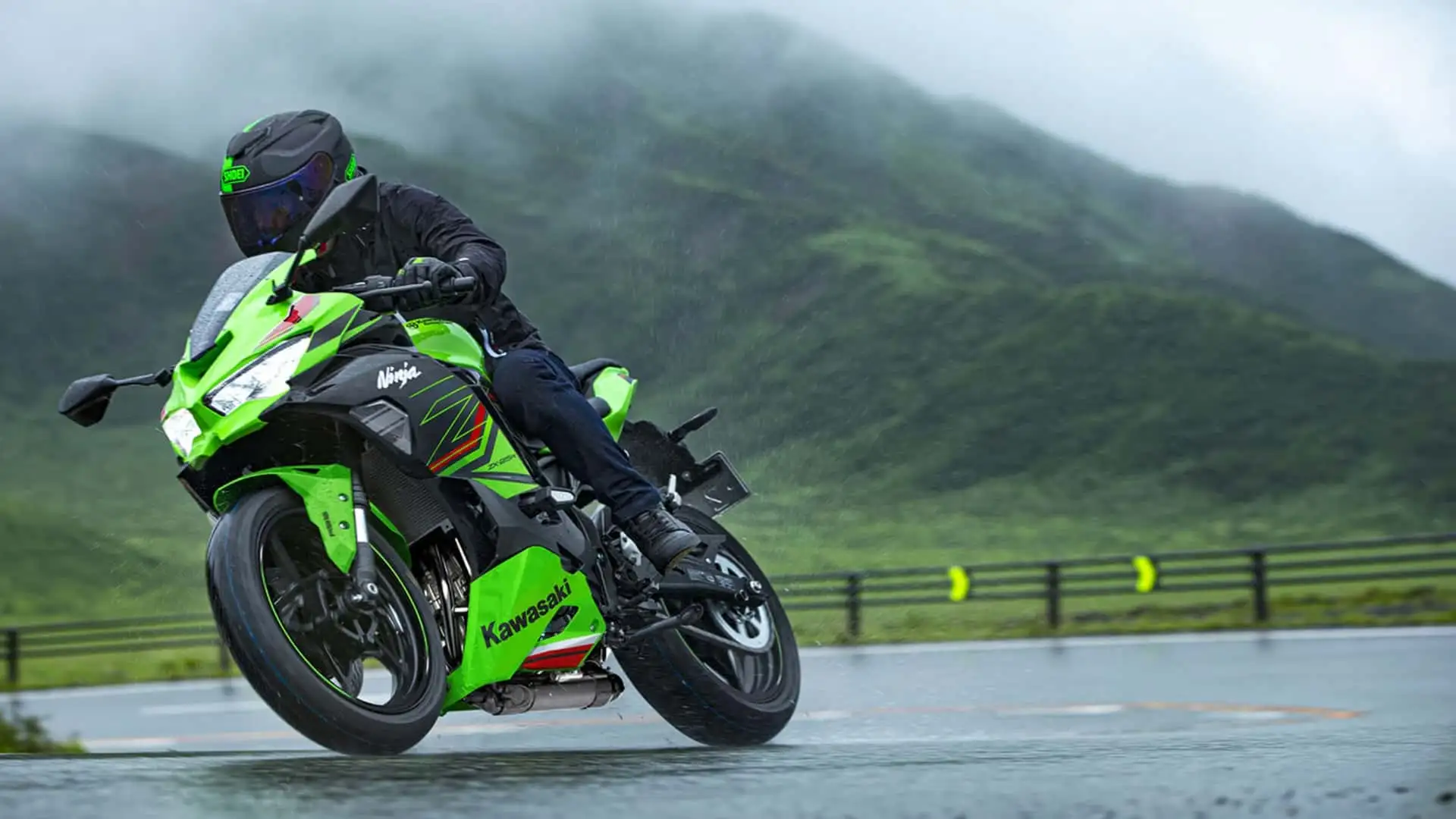 Kawasaki's Quarter-Liter Ninja ZX-25R Gets Styling Updates, At