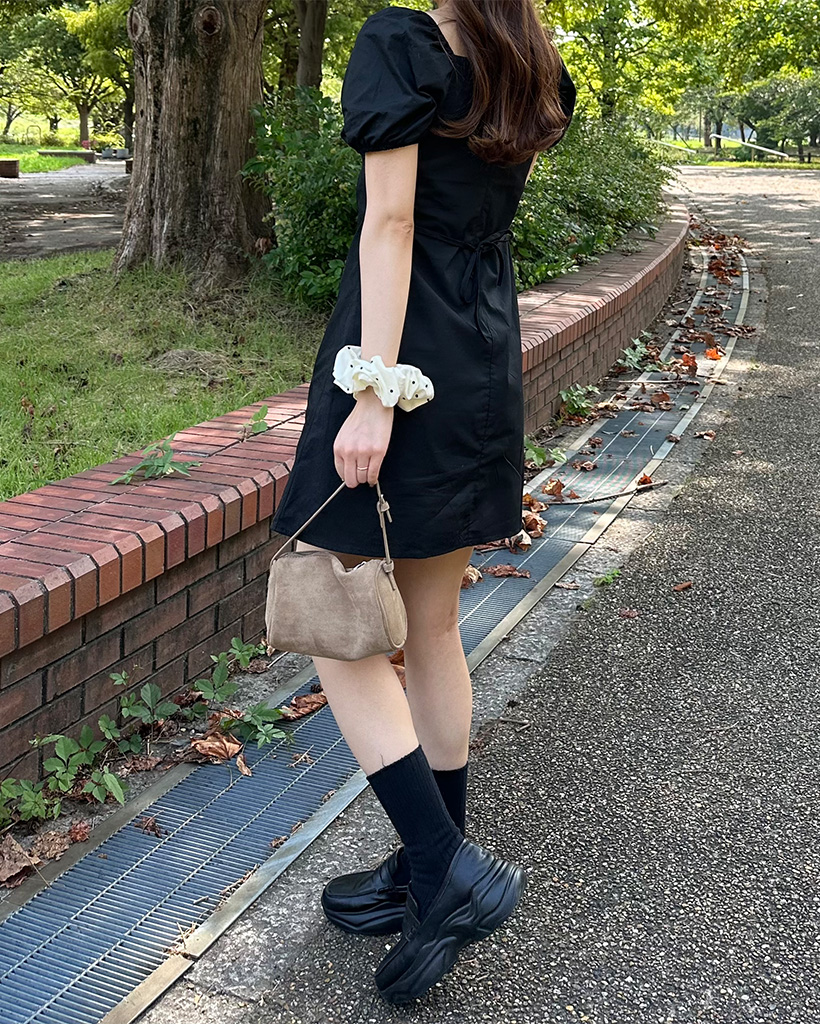 スエードスクエアベルトショルダーバッグ | ファッション通販サイト NUGU