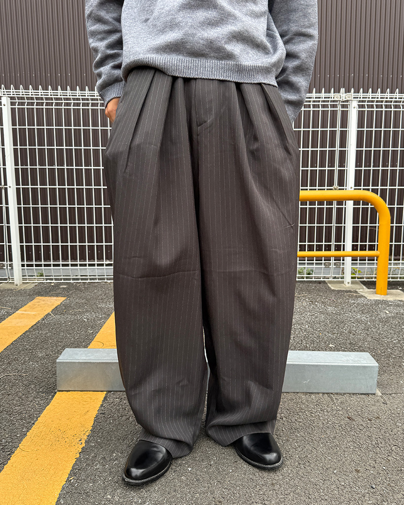 バックルストライプスラックス | ファッション通販サイト NUGU