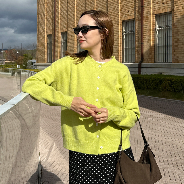 ラウンドネックブラッシュテクスチャーニットカーディガン