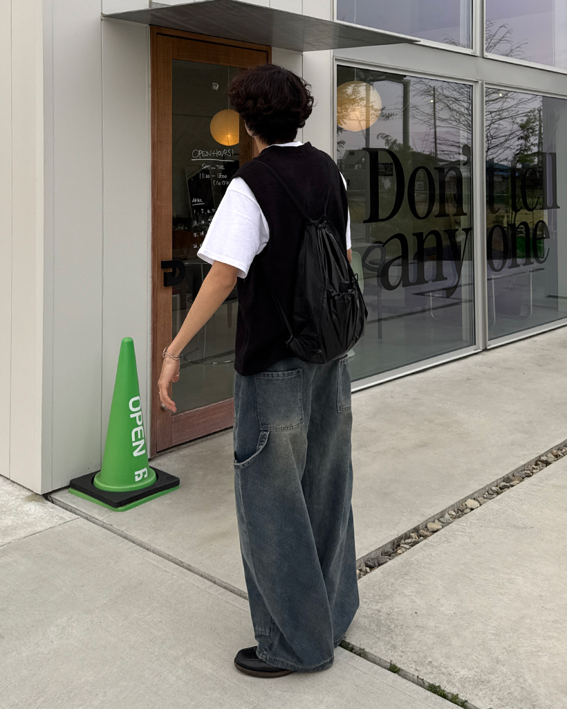 Vネックニットボタンベスト | ファッション通販サイト NUGU