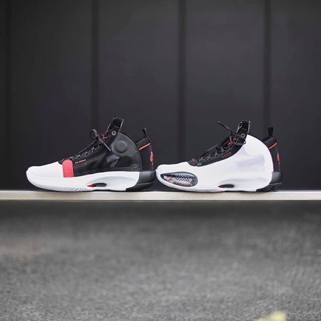 ナイキ エアジョーダン34 ホワイト/ブラック【10/10発売