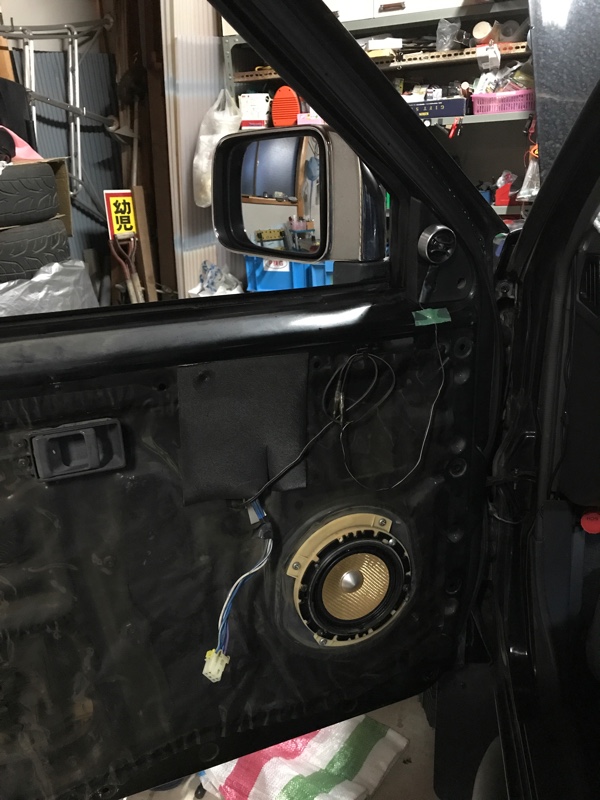 フロントドア ガラスランラバー（ガラスランチャンネル）交換（日産