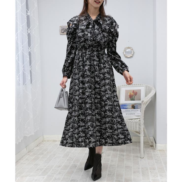 肩あき リボンタイ フリル使い花柄ロングワンピース[品番：PPNW0004630