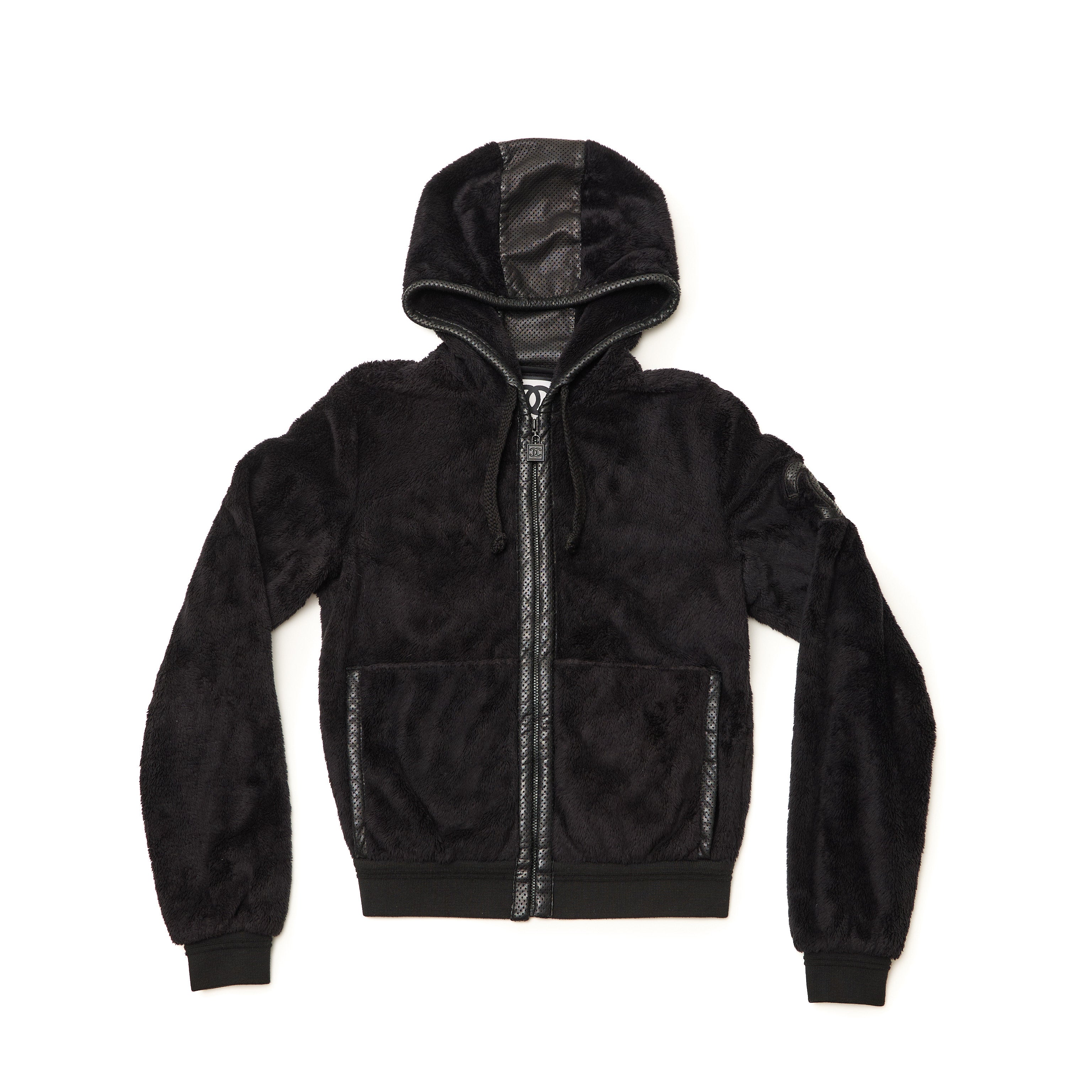 Akira Black Tee | JOOPITER