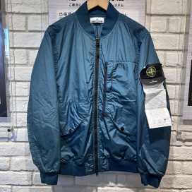 新宿でストーンアイランドを買取。MA-1ミリタリーボンバージャケット