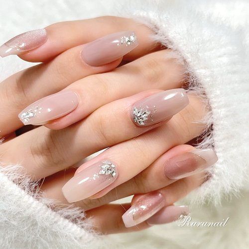 上品なフレンチとビジューネイルチップ 145 - ショップ Rurunail