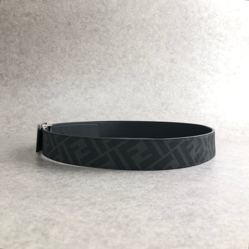 日本直送 名牌中古包 】FENDI フェンディ ベルト ブラック ズッカ
