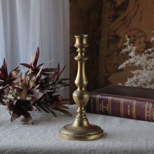 安定感のある真鍮キャンドルスタンド（高さ25cm） フランス