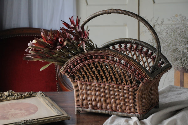 しっかりとした作りが存在感あるバスケット（横幅46cm） フランス