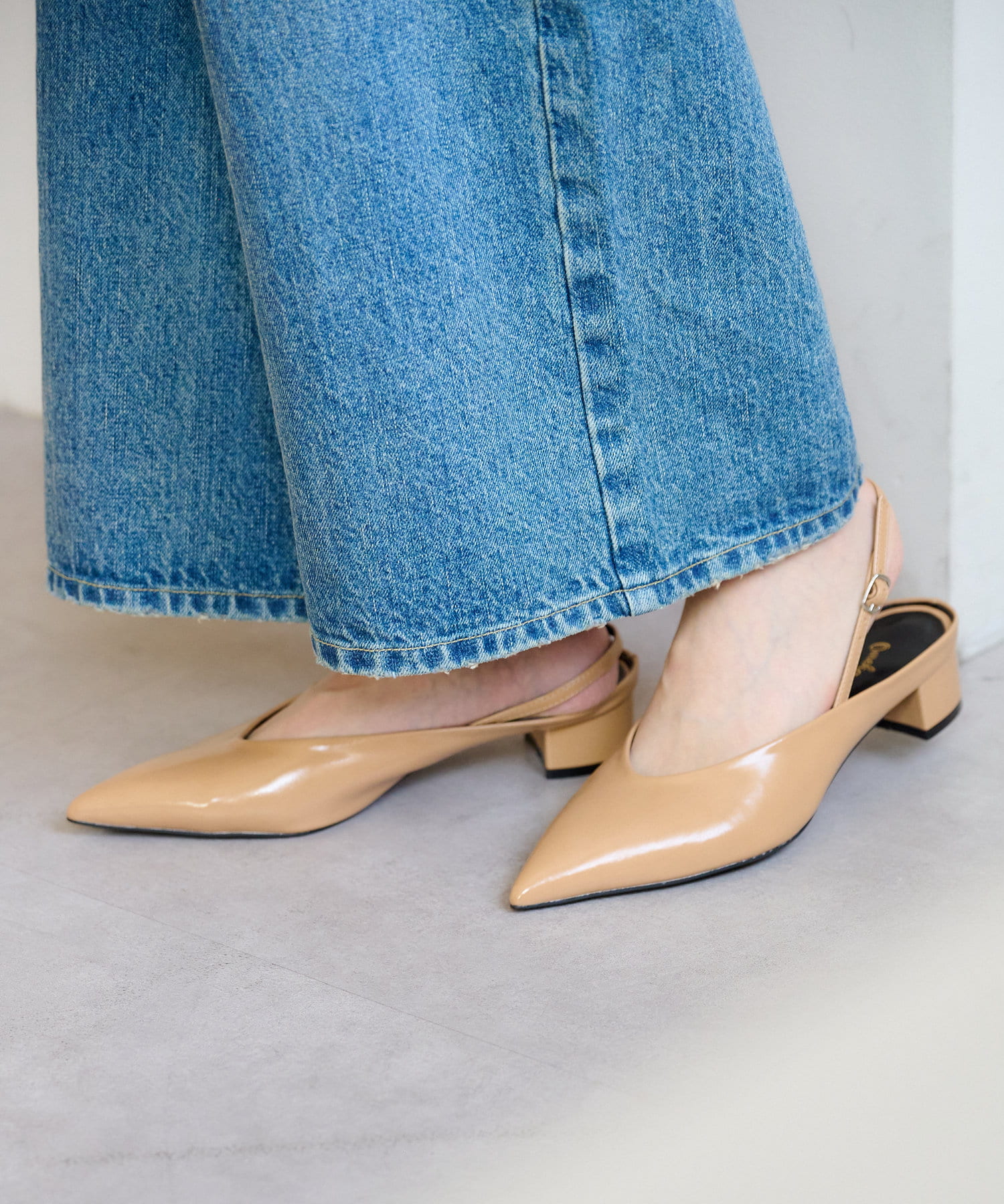 オケージョンスタイルにも活躍◎】ポインテッドトゥミュール