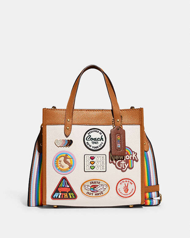 公式】COACH – コーチ | フィールド トート 22 ウィズ パッチ