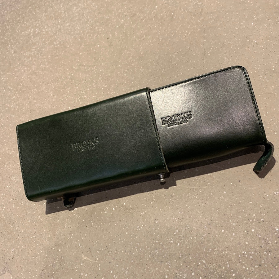 D-SHAPED TOOL BAG – COG TOKYO