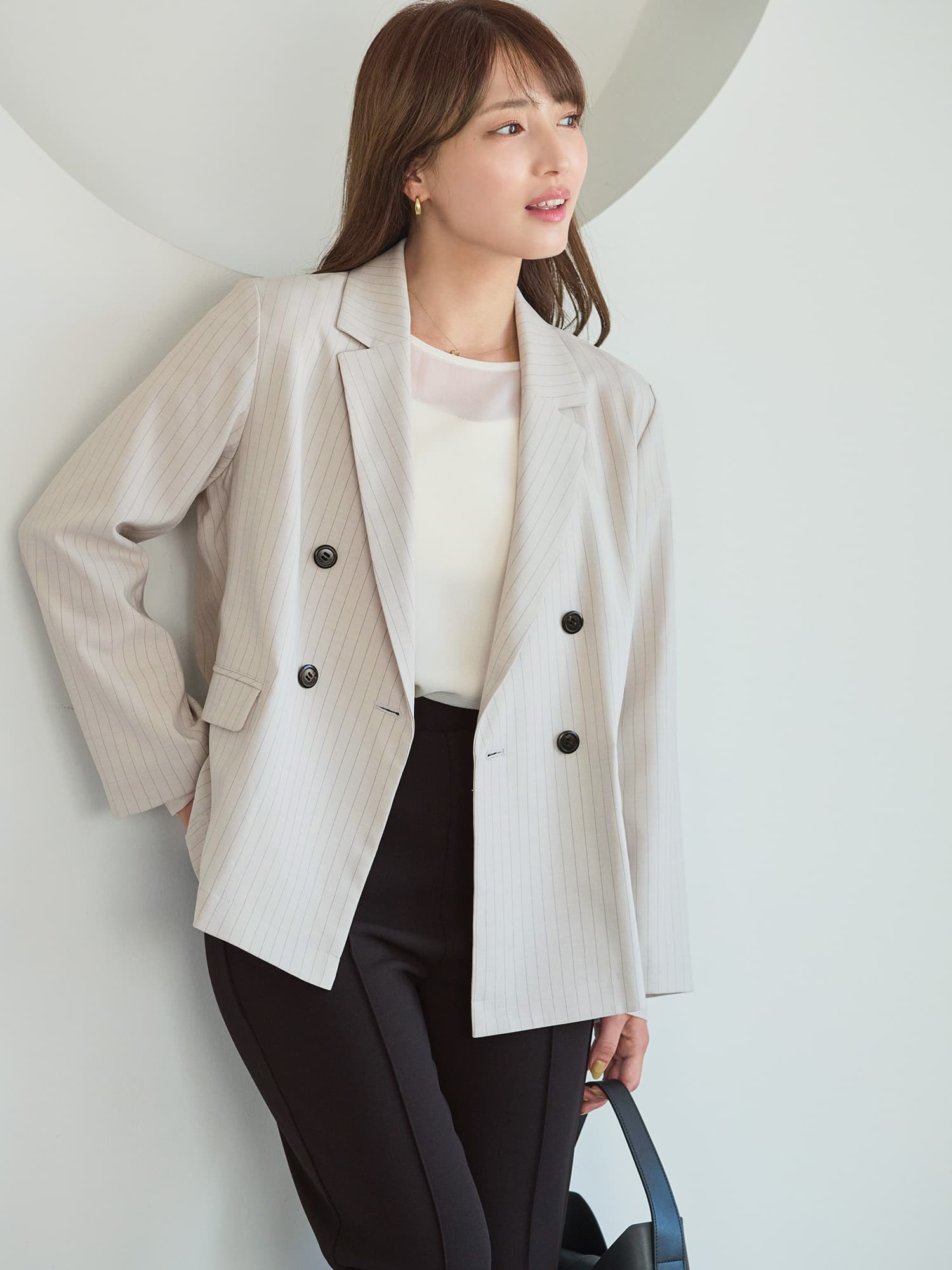 ダブルボタンライトジャケット | 小柄・低身長女性向けファッション