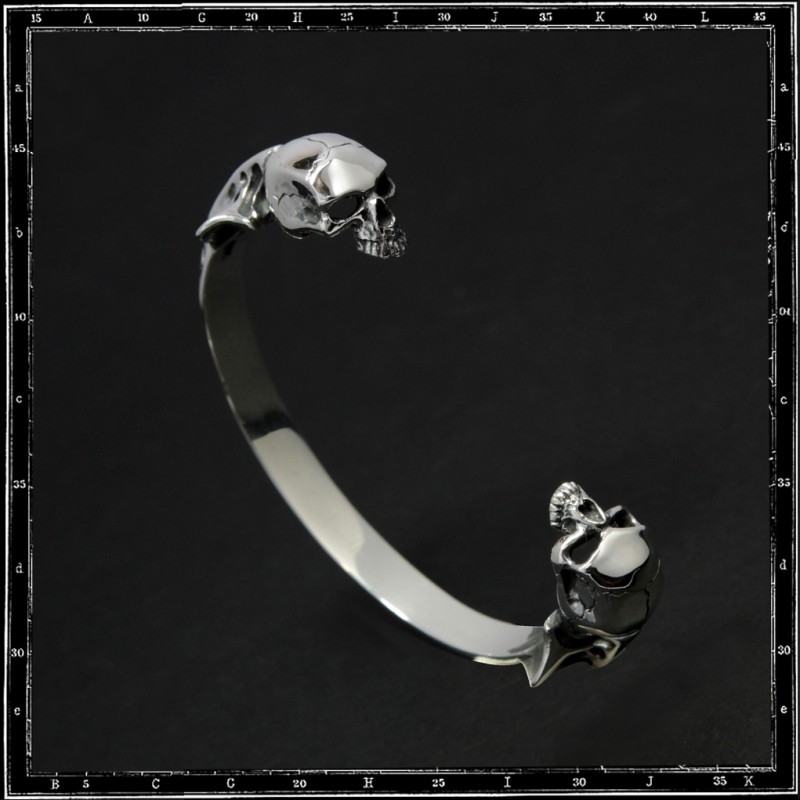 Two skulls bangle (small)