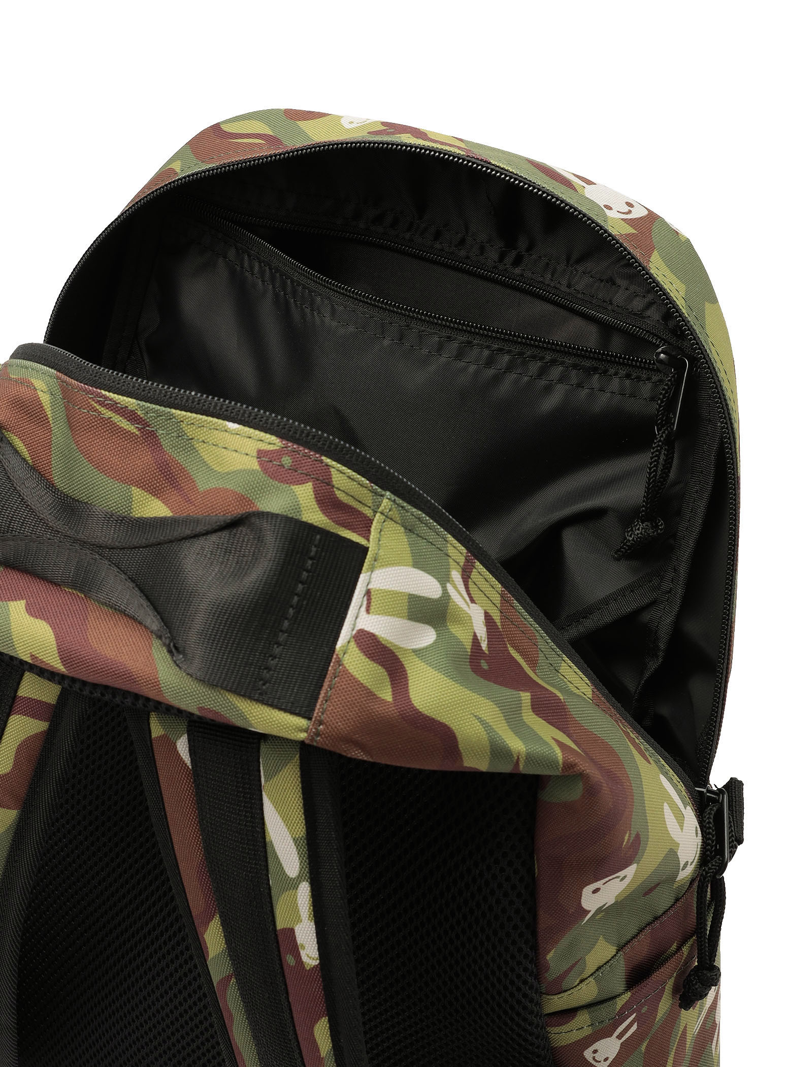 へび迷彩バックパック｜ウサギがいる｜CUNE ONLINE STORE