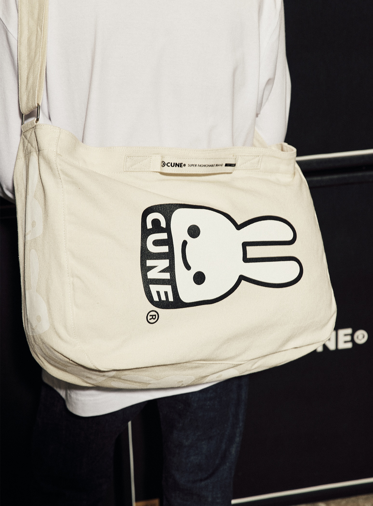 プリント2WAYバッグ CUNEウサギ｜ウサギがいる｜CUNE ONLINE STORE