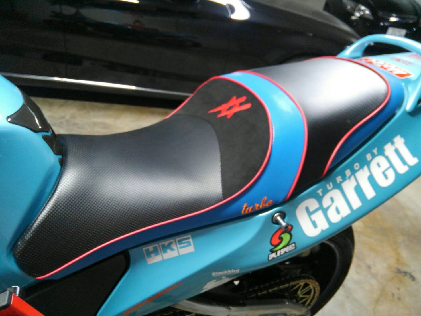 CBR1100XXブラックバードシート張替え