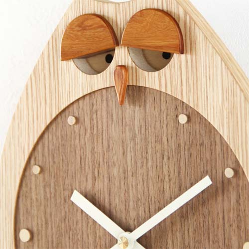 粉雪小僧】RHYTHM 木製クォーツ掛時計 動物装飾付き 楽天市場