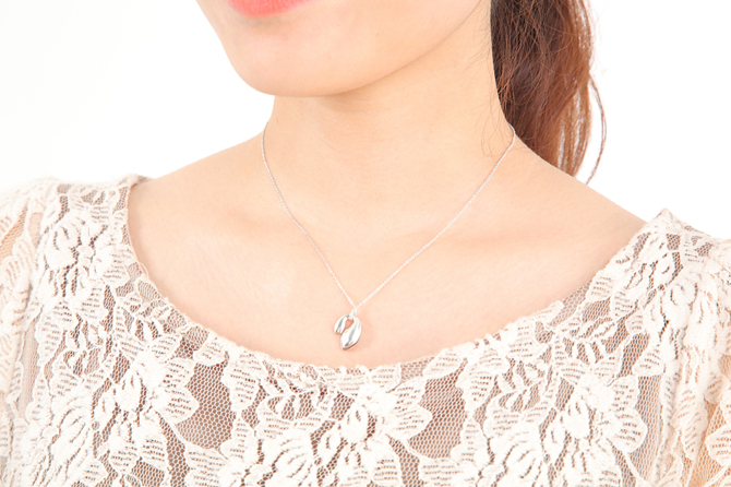 TIFFANY & Co. ［ティファニー］ダブル ティアドロップ ペンダント