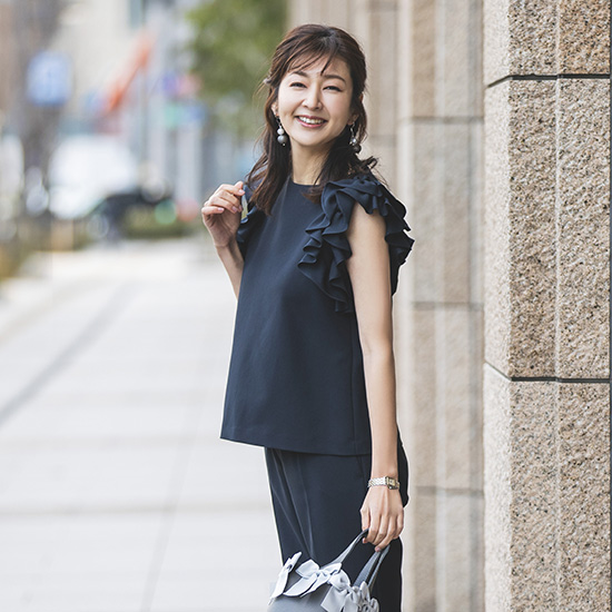 CARETTE]kokodeオリジナル ネイビートップス(フリル袖) | KOBUNSHA