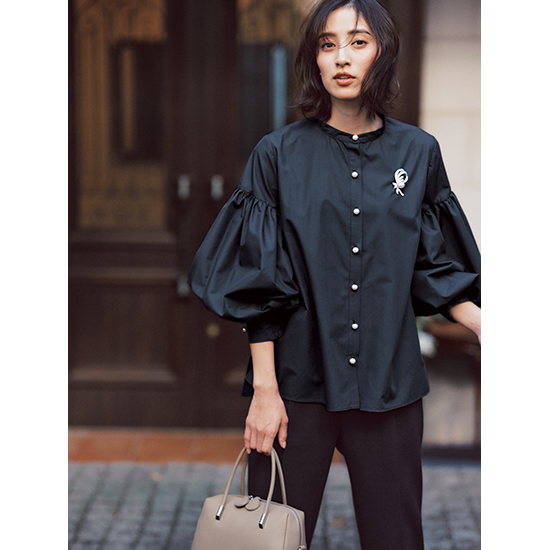 THREE SQUARE]袖ボリュームパールブラウス | KOBUNSHA SELECT SHOP